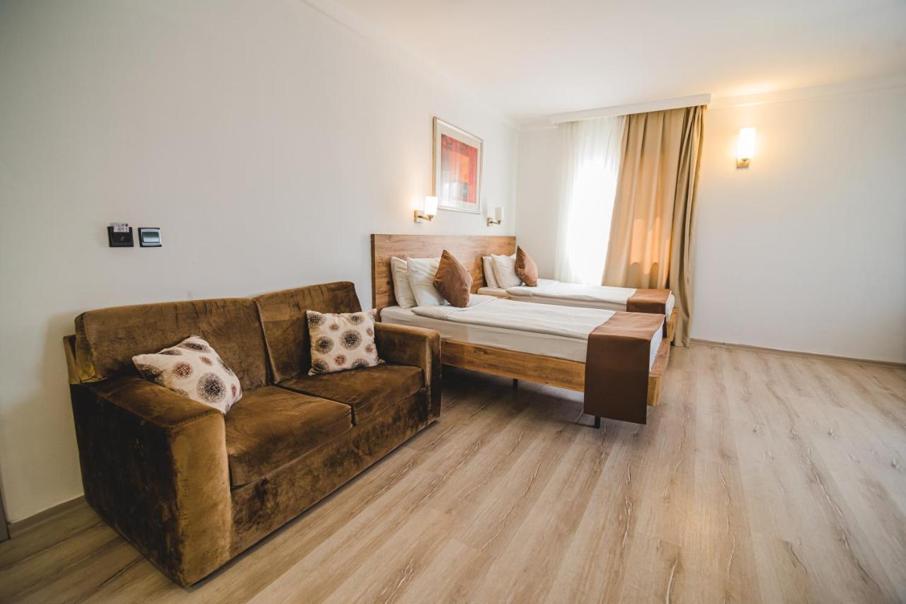 Uptown Bueyuek Anadolu Girne Hotel Exteriér fotografie