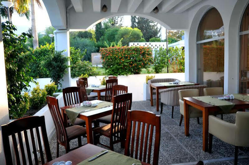 Uptown Bueyuek Anadolu Girne Hotel Exteriér fotografie